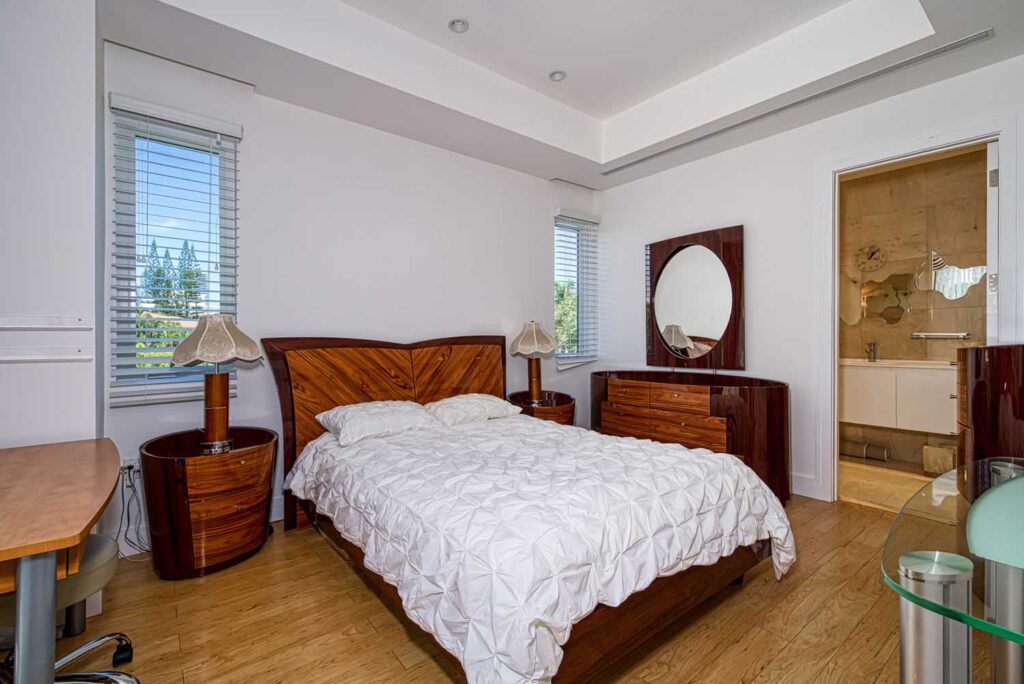 Airbnb Photographer in Hallandale Beach, Florida
